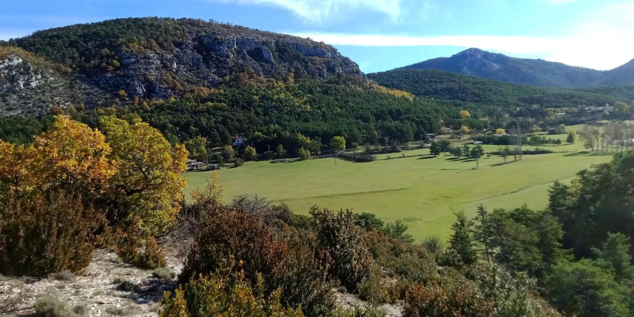 Montagne, Mer Et Verdon Seranon Exterior photo